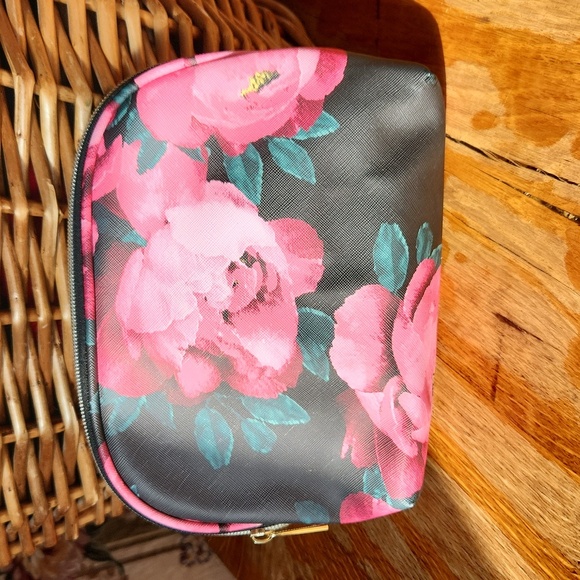 Trina Turk Cosmetic Makeup Bag Floral Black Pink Pouch Zipper - Picture 2 of 12